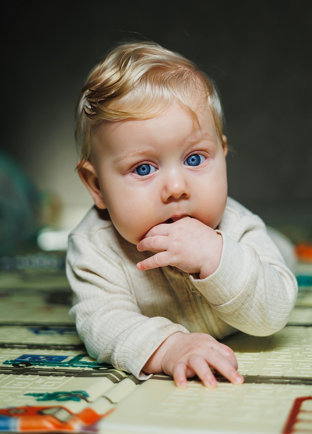 Baby-med-blaa-oejne